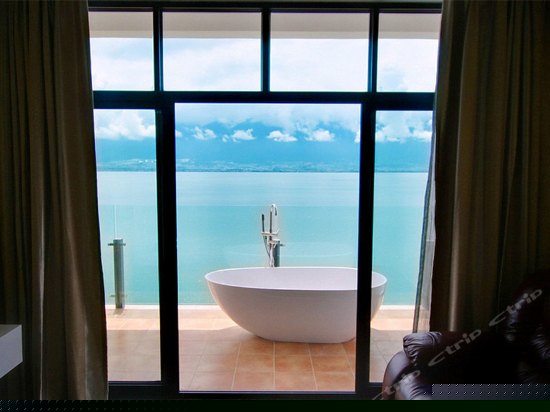 正面全海景家庭房