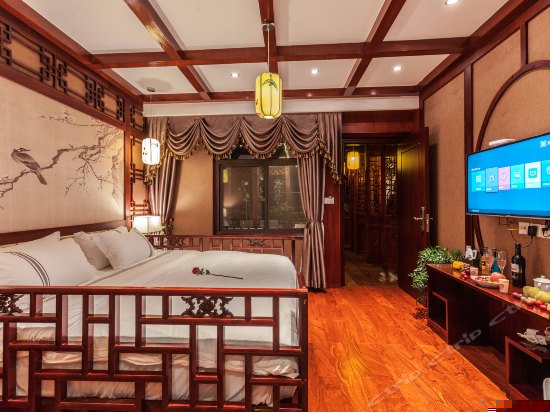 阳台贰号大床房