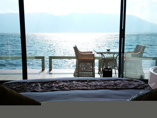 270度海景豪华大床房103