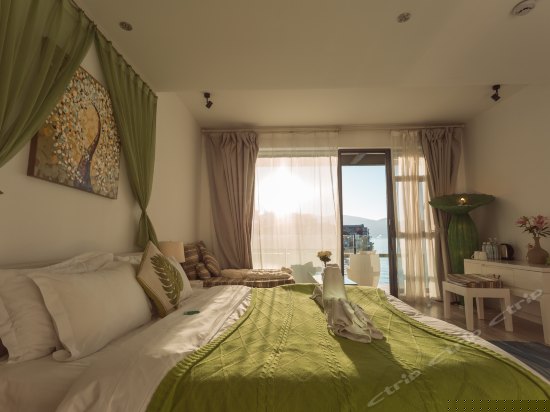 海景阳台大床房雪月