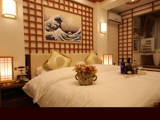 豪华宫廷大床房