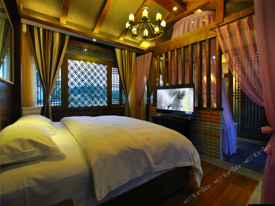 依云观景大床房