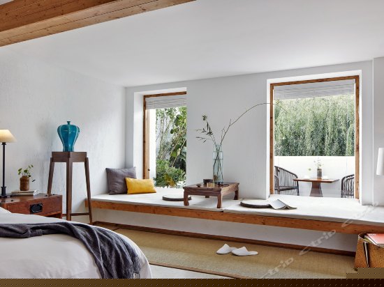 河畔景观家庭套房