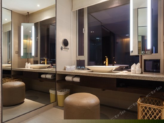 森林园景大床房