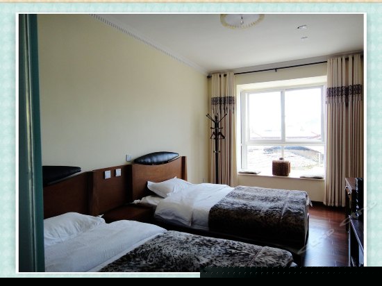 舒适阳光双床房