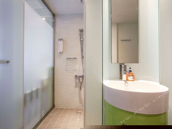 标准客房（无窗）