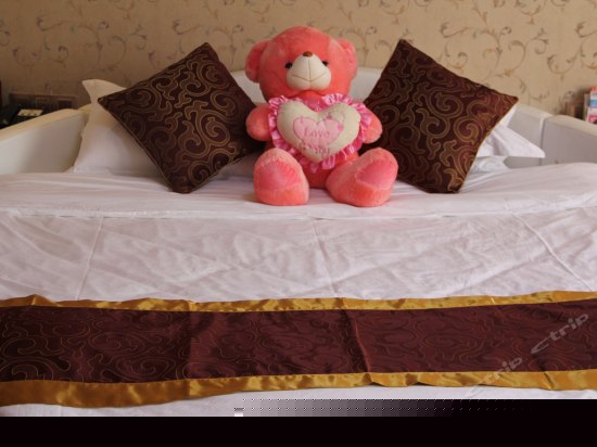 浪漫主题圆床房