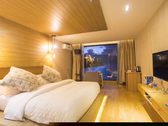 高级海景大床房