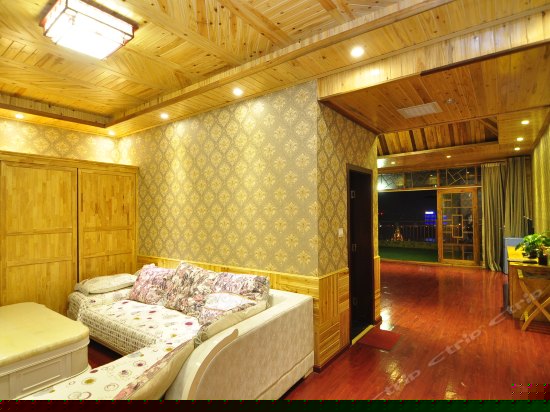 望江蜜月大床房