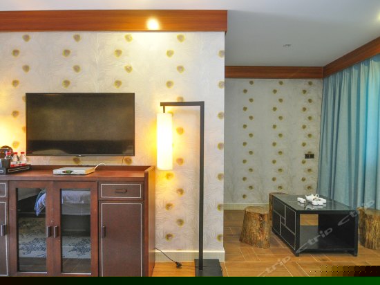 庭院江景舒适三人间