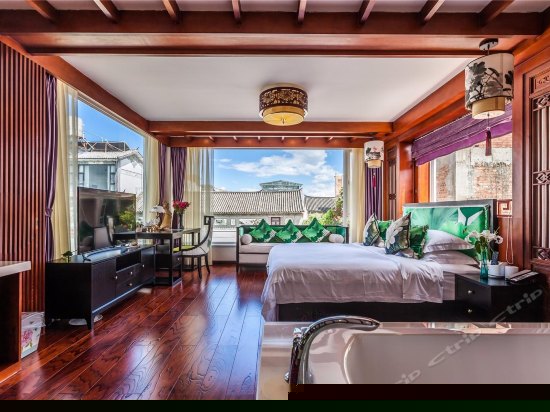 莲的守候豪华大床房