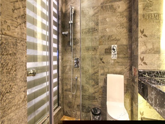 高级商务行政大床房