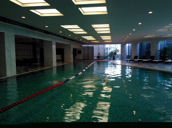 室内游泳池