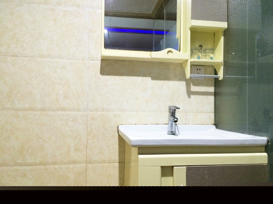 简约主题大床房