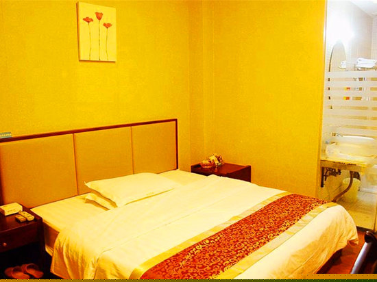 经济大床房(无窗)
