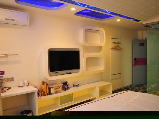 太空漫步（单）