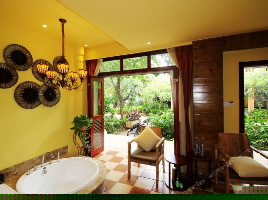 睡莲豪华大床房