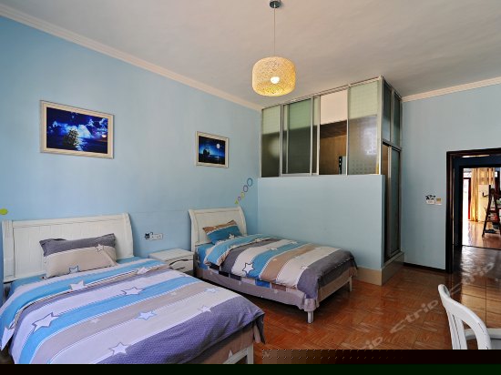 温馨山景标准间