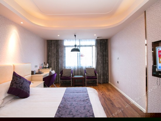 欧式温馨大床房