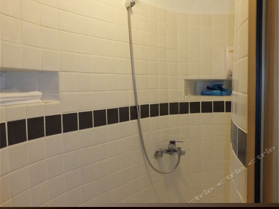 海天碉堡四人房