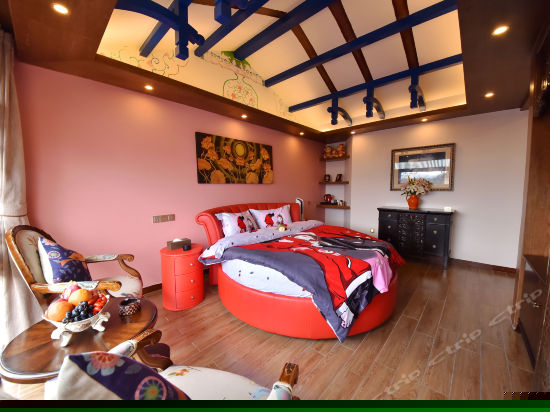 安驿院观景蜜月圆床房