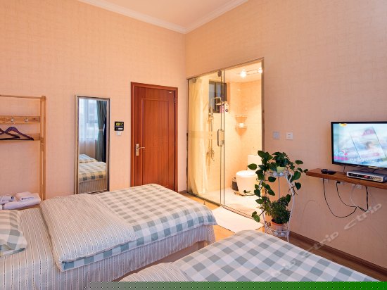 花开田田园风光房