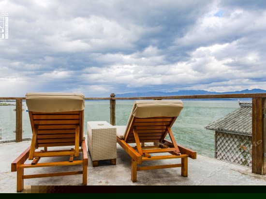 三楼星空海景大床房