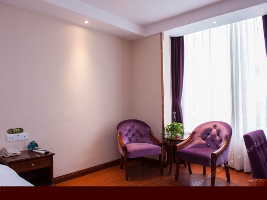 特惠豪华家庭房