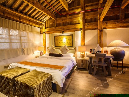 随心自在山景大床房