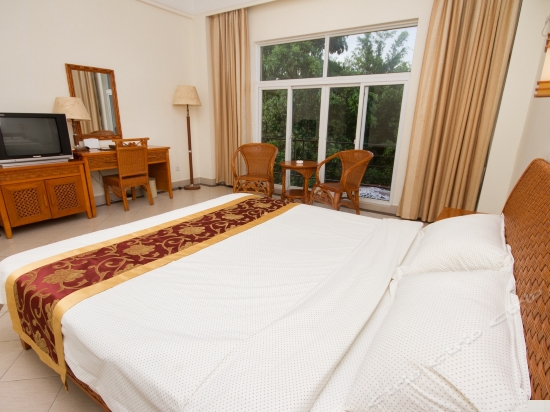 高级蜜月大床房