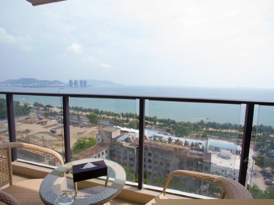 无敌海景开放式2房