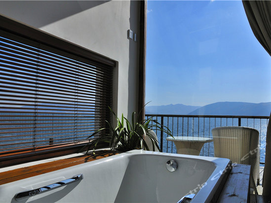 大雪素-270度海景豪华房