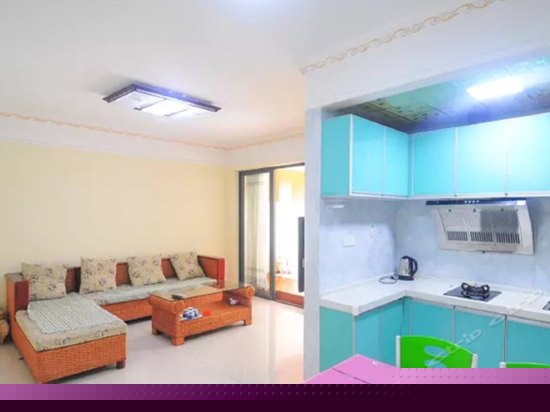 蓝色海岸飘窗海景两房一厅