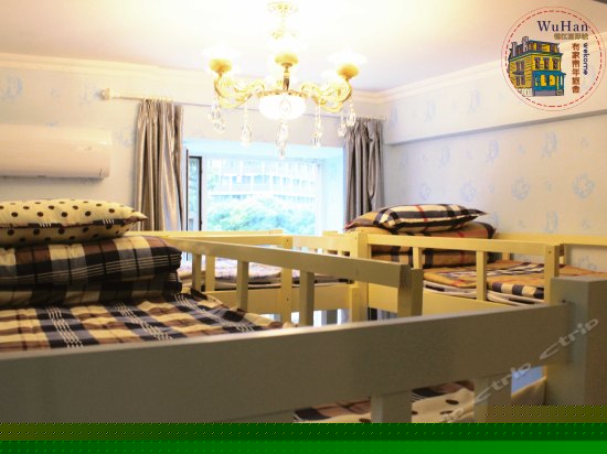 Blue男生六人间(床位)