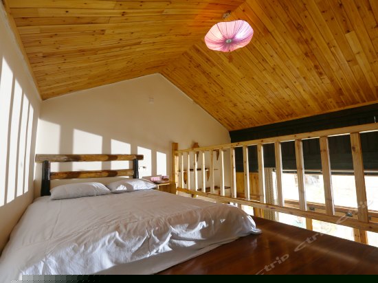 独户错层大床房