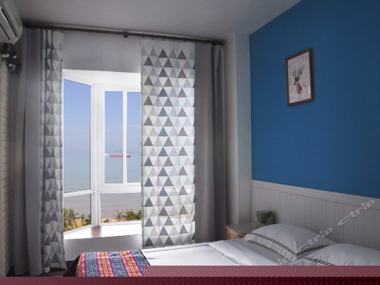 飘窗海景大床房