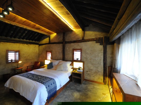 舍昼夜二楼豪华蜜月套房