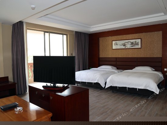 豪华山景双床房