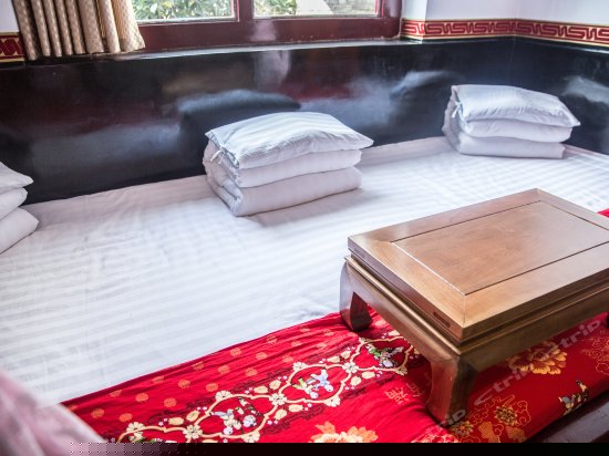 禄满盈明清土炕间