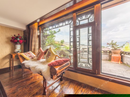 独立阳台豪华景观房