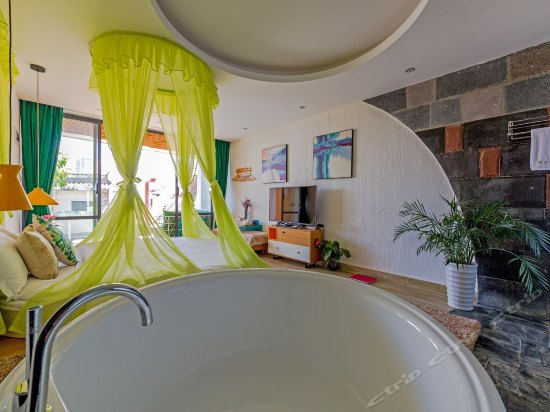 蜜月假日圆床房