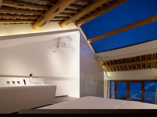 蜜月阁楼星空复式海景房