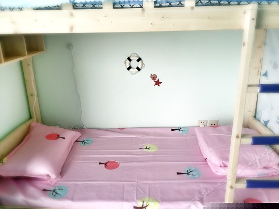 两江风情大落地窗女生六人间(床位)