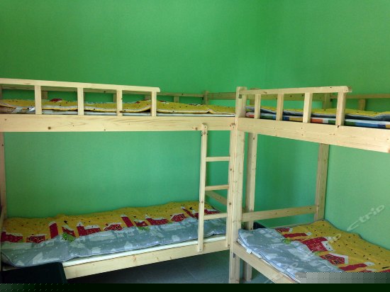 男生青春床位房（上铺）