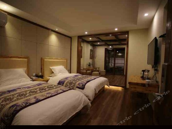 云花火山汤池花园豪华亲子套房