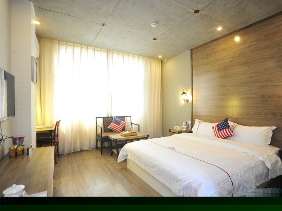 帝士空间大床房