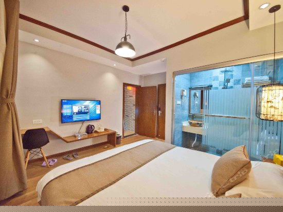 湖景露台大床房