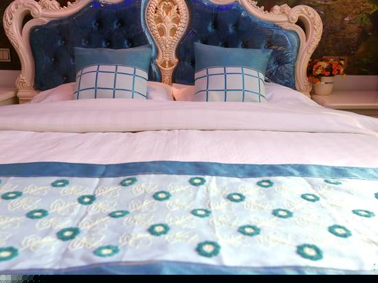 一吻倾心（大床房）