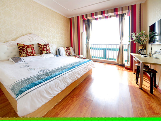 落地窗豪华海景房