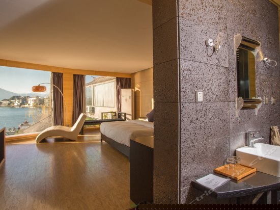 豪华海景大床房